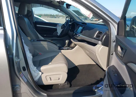 2019 Toyota Highlander Xle из США, поврежденный, VIN 5TDKZRFH3KS571059